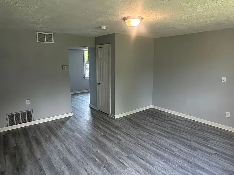 Six Unit Multi Family Townhomes — Photo 9