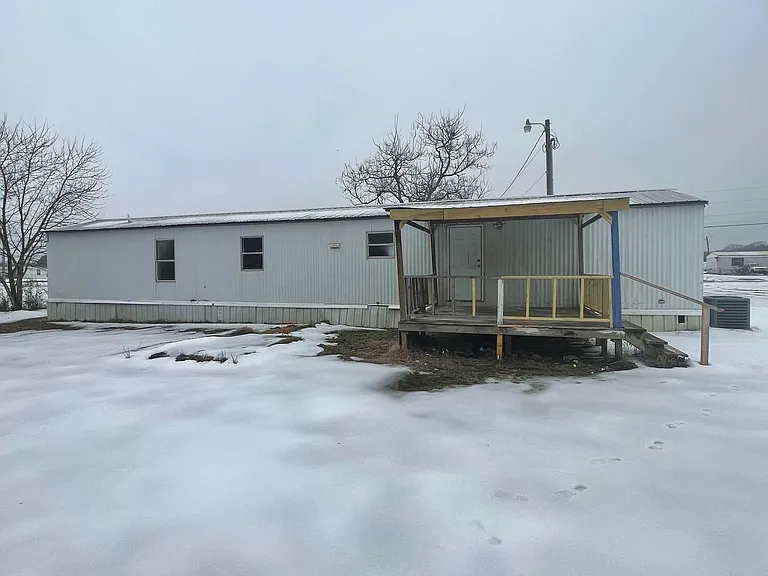 345 Joyner Loop — Photo 3