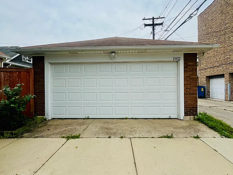 1902 East Ave — Photo 17