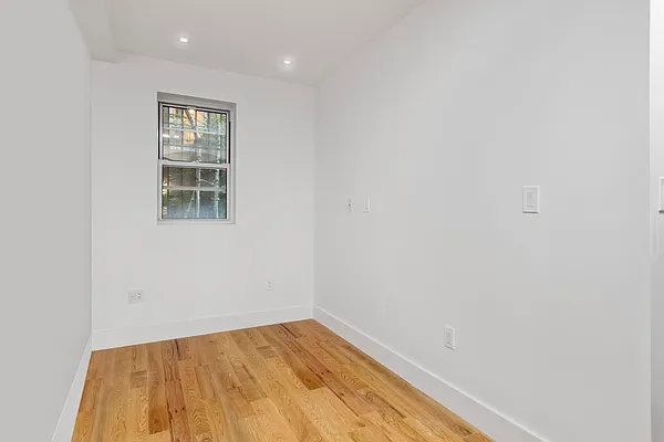 Rented by Compass | media 13