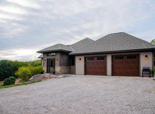 565 High Pines Trl, Boyne City, MI 49712