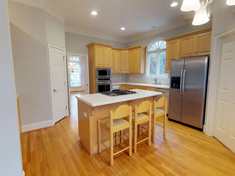 1105 Randolph Oaks Ct — Photo 8