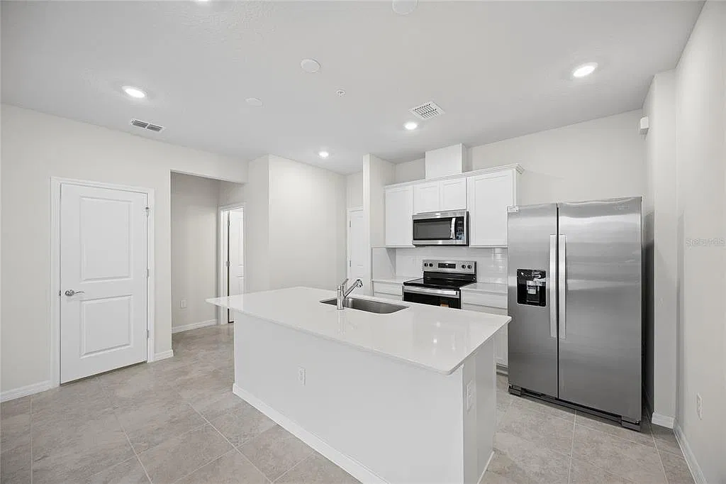 3 bed, 2.5 bath, 1553 sqft, $2,750 — Photo 4