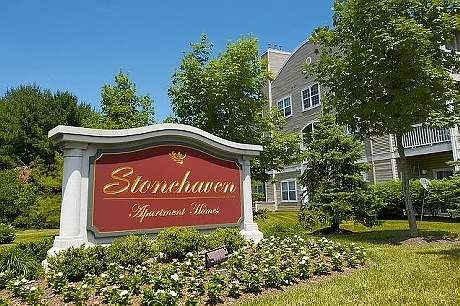 Stonehaven Apartments — Photo 1
