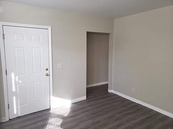 3rd image of 168 Winnikee Ave APT 1