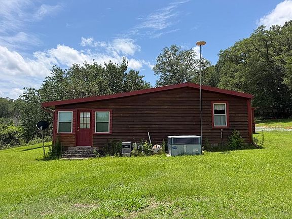 4th image of 275 Lewis Ln