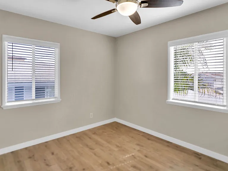 853 Emerald St — Photo 12