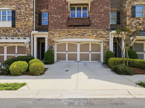 917 Dumaine Trce, Sandy Springs, GA 30328