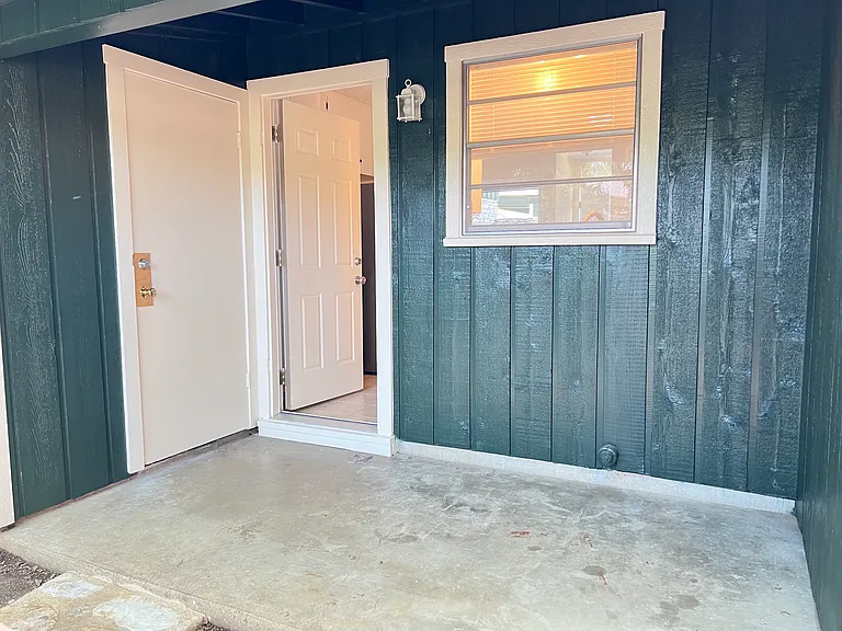 2305 Western Trails Blvd #A — Photo 8