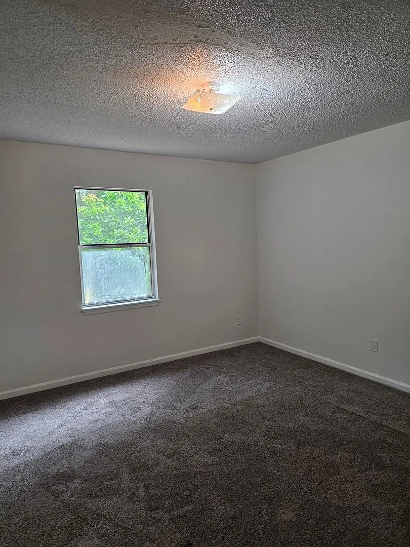 ZSBarnes Rd Townhomes — Photo 4