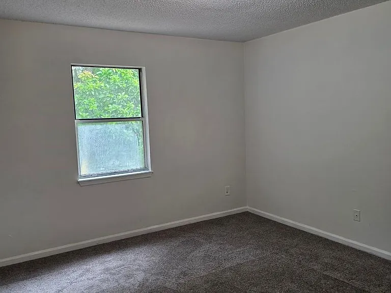 ZSBarnes Rd Townhomes — Photo 4