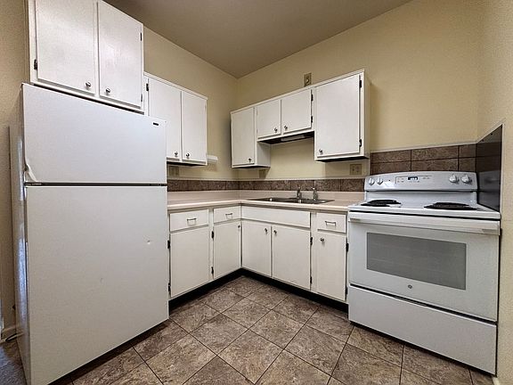 3rd image of 112-116 E 3rd St #116A