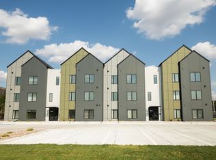 611 Carey Ave N #101, Grand Island, NE 68803