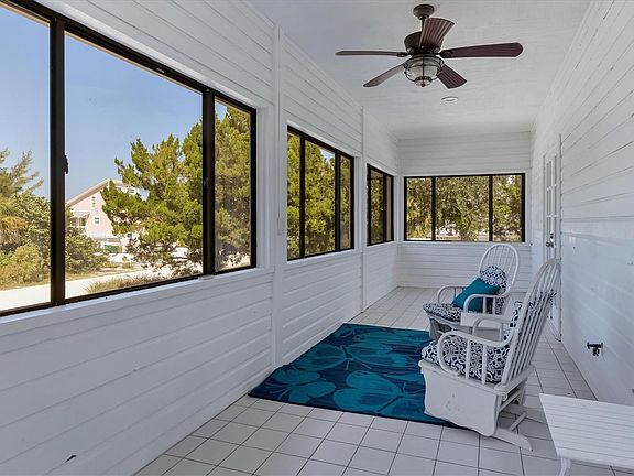 4th image of 250 Bocilla Dr