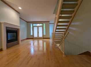 14706 NE Couch St, Portland, OR 97230