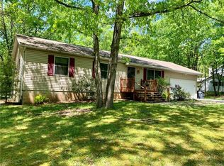 241 Apache Dr, Effort, PA 18330
