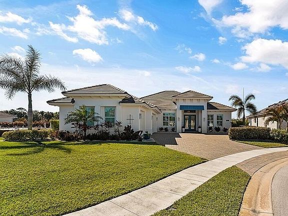 2nd image of 5812 Lake Pine Road