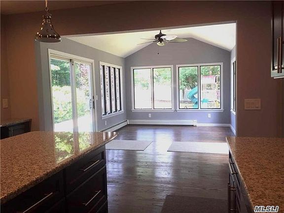 4th image of 126 Stephen Dr