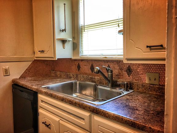 Kitchen sink