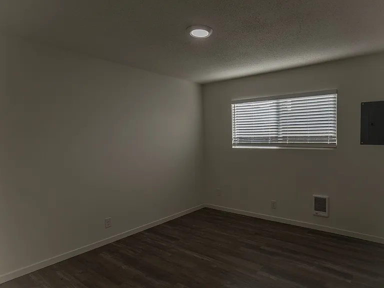 822 S Columbia St — Photo 11