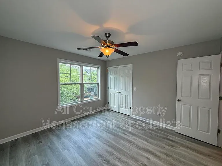 833 Forest Park Rd — Photo 7