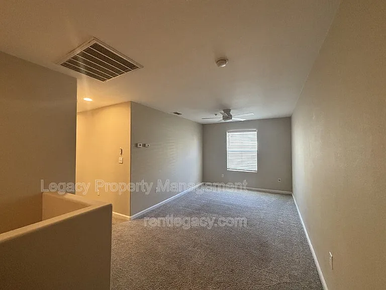 108 Esplanade Cir — Photo 13