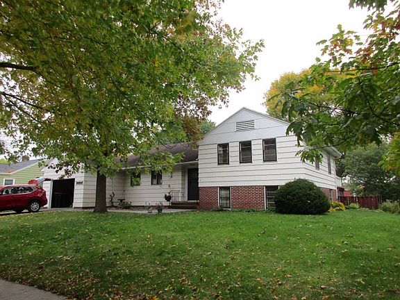 3rd image of 506 12th St N