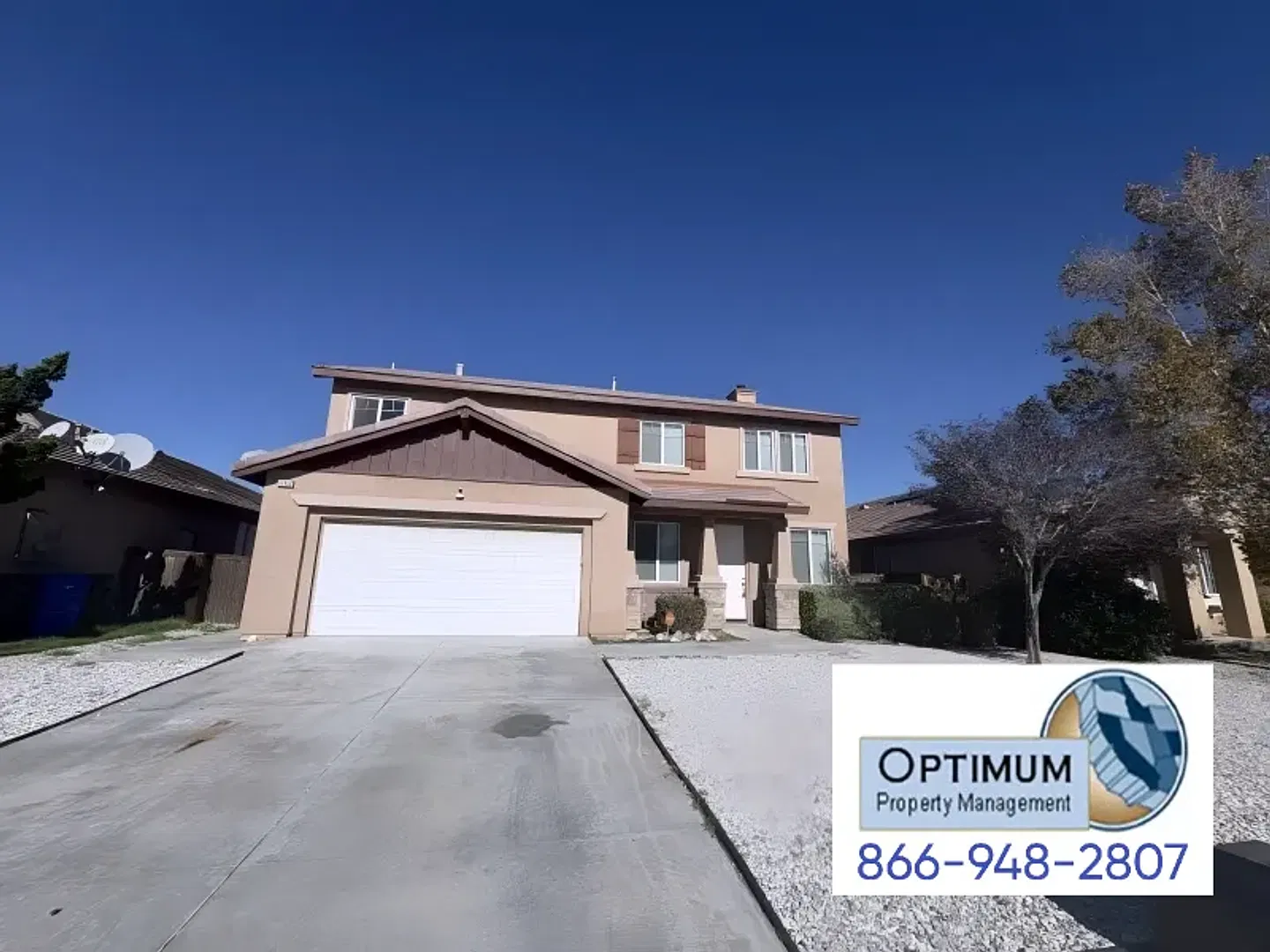 Beautiful 5 Bedroom, 3 Bathroom Two-Story Home with Loft & Spacious Backyard — Photo 2