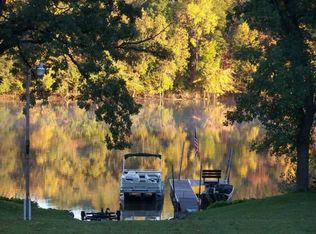 8337 N Stone Farm Rd, Edgerton, WI 53534