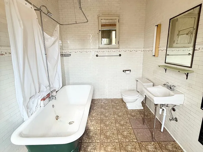 342 S Graham St #3 — Photo 12
