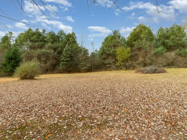 1582 E Baker Rd, Hope, MI 48628