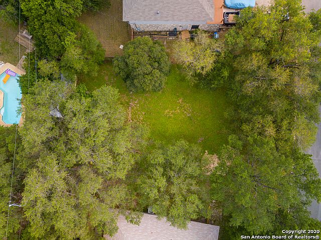 2nd image of 8606 Brookhaven St