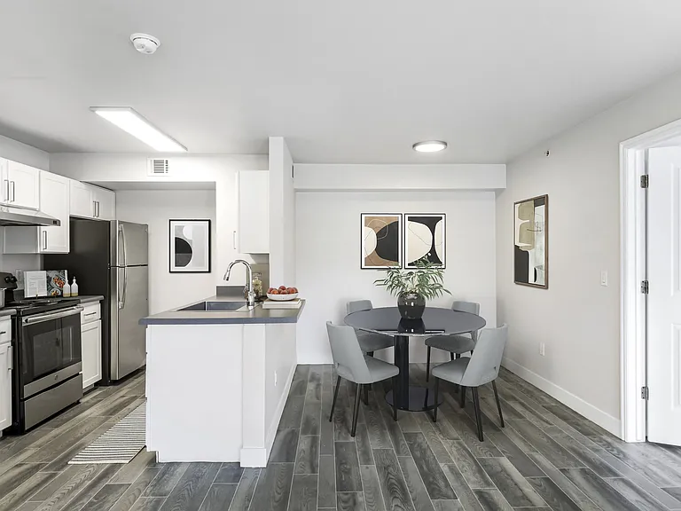 Maison's Landing Apartments — Photo 55