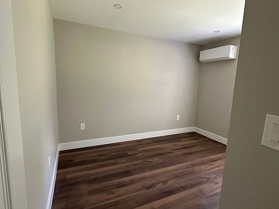 4th image of 26 Pacific Ave APT A