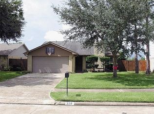 318 Fair Oak Dr, Stafford, TX 77477