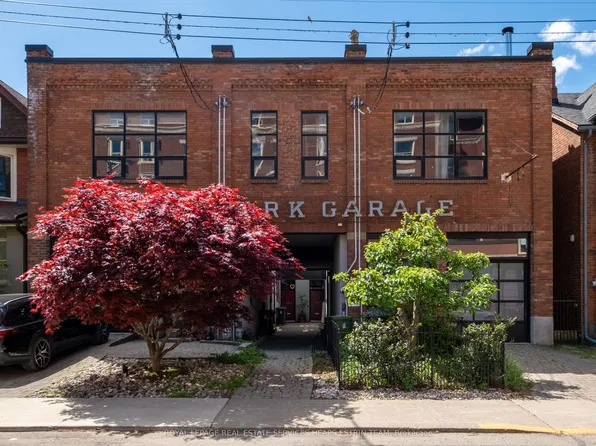 121R Fermanagh Ave, Toronto, ON M6R 1M1