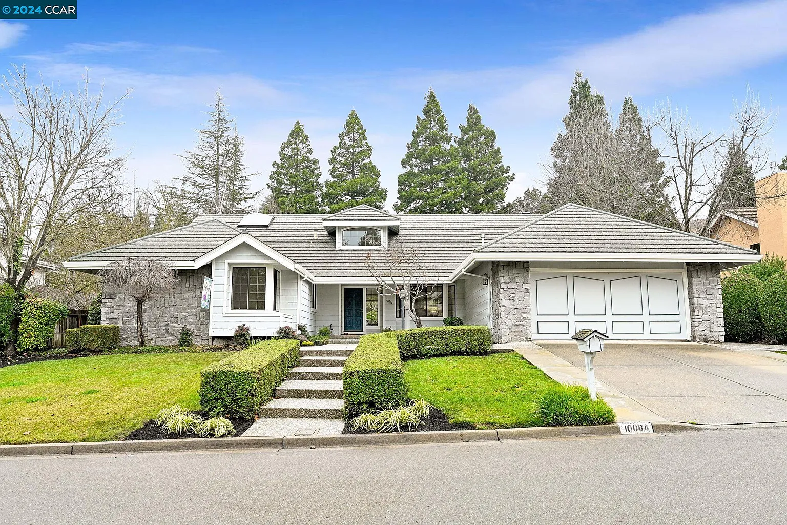 10084 Nantucket Dr photo 1