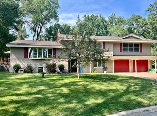 4399 Snail Lake Ct E, Shoreview, MN 55126