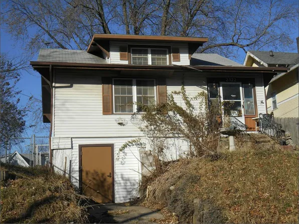 2322 Newberry St, Davenport, IA 52804