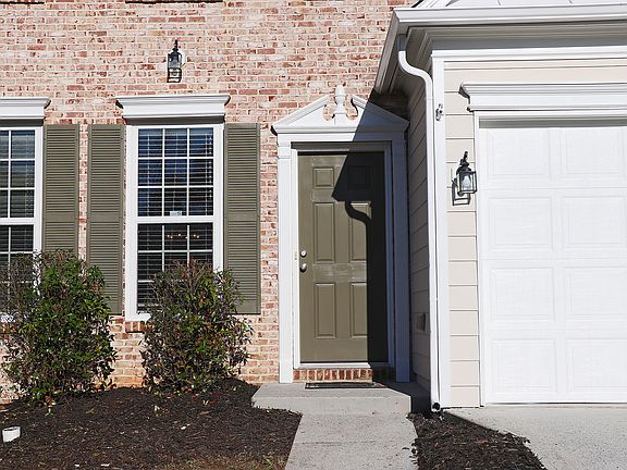 2nd image of 812 Plaintain Dr #E2