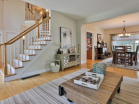 3rd image of 50 Spofford St