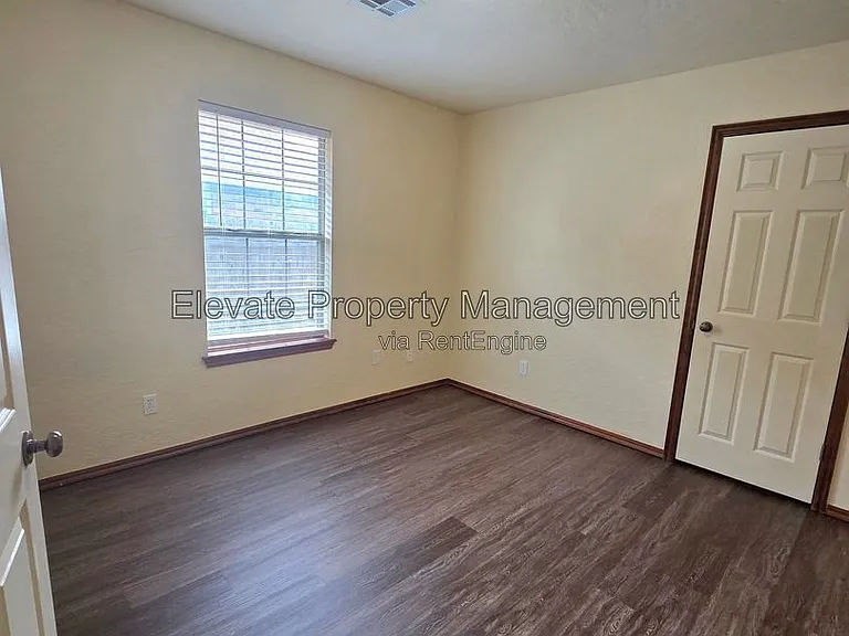 804 SW 151st St #A — Photo 11