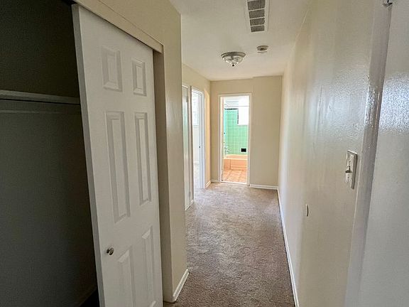4th image of 2701 Chestnut St #C3