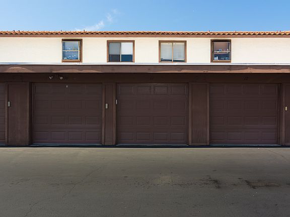 2nd image of 1017 S Sunshine Ave Unit A