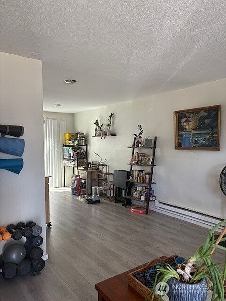 4th image of 410 Murdock Street #6