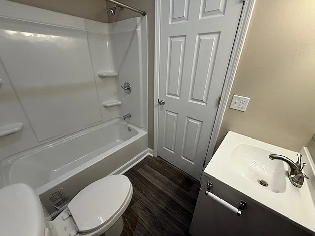 Continent French Quarter Apt — Photo 109