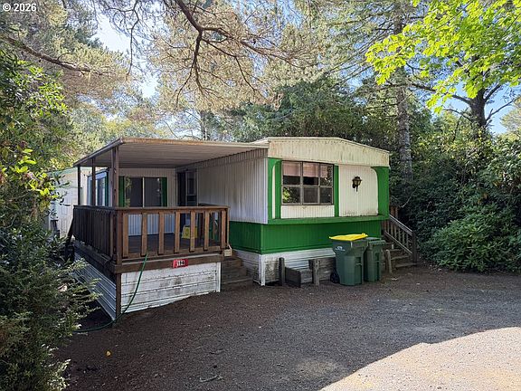 2nd image of 1600 Rhododendron Dr Space 196