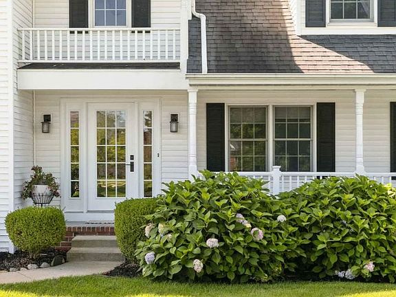 2nd image of 51727 Westport Ct