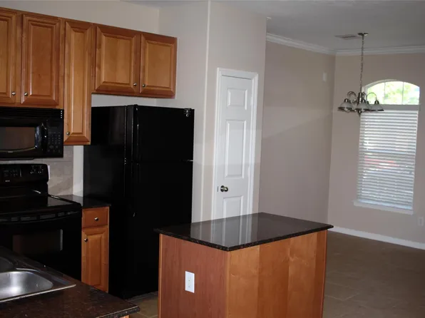 919 Sterling Creek Cir, Katy, TX 77450