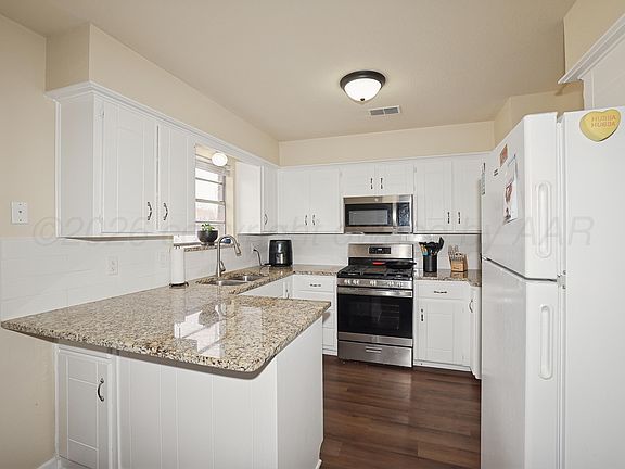 4th image of 1116 Trinchera Dr